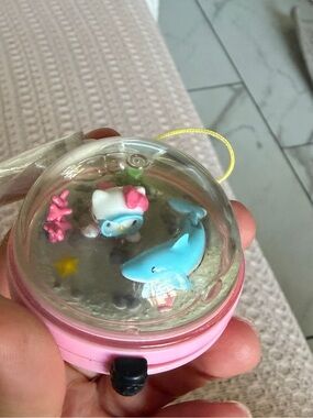 RARE 1998 TAKARA Sanrio Hello Kitty Aqua Critter keychain